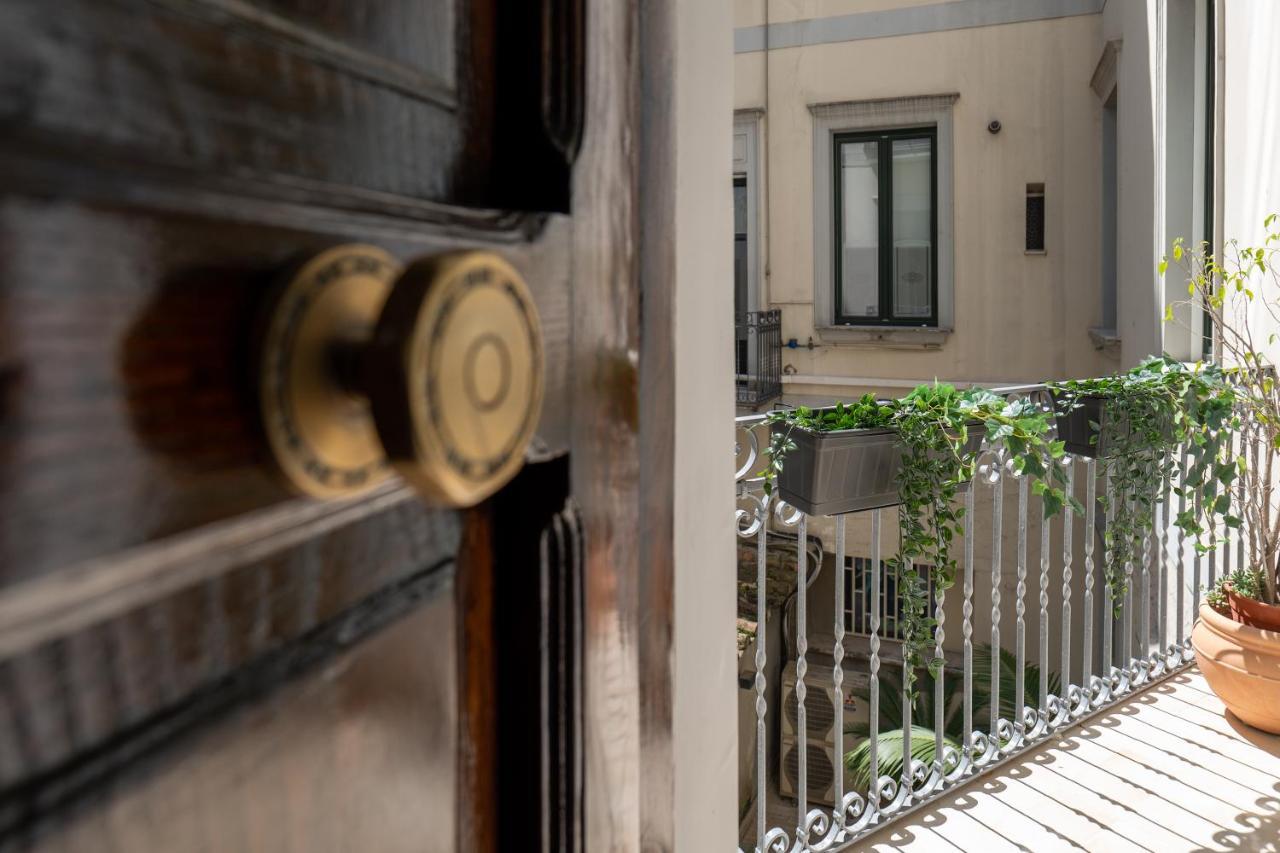 Apartamento Relais Palazzo Olimpia - Corso Vittorio Emanuele Salerno Exterior foto