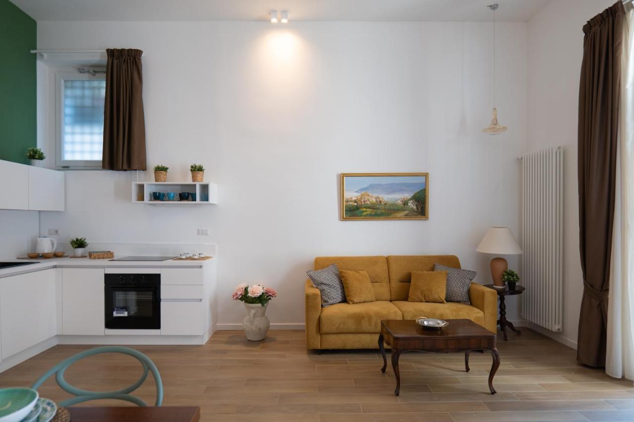 Apartamento Relais Palazzo Olimpia - Corso Vittorio Emanuele Salerno Exterior foto